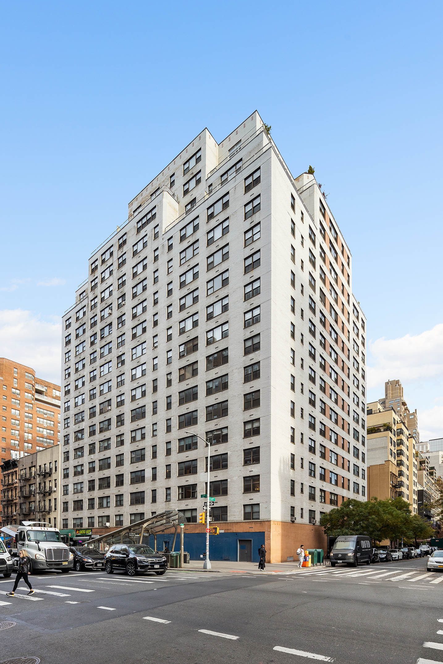 301 East 69th Street, Unit 7E Manhattan, NY 10021 - Photo 14 of 15 a view of a tall building