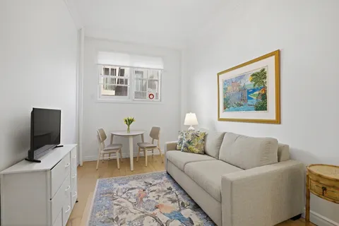 $515,000 | 20 Jane Street, Unit A | West Village