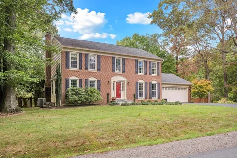 $1,100,000 | 11556 Southington Lane, Herndon, VA 20170