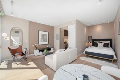 $735,000 | 540 West 49th Street, Unit 609N | Hell's Kitchen