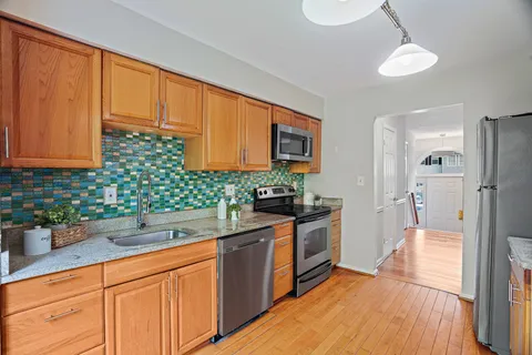$449,900 | 4014 Sparrow House Lane, Burtonsville, MD 20866