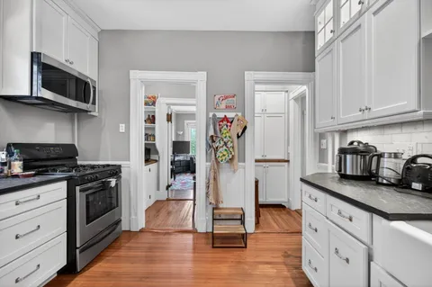 Contact Agent | 17 Park Vale, Unit 4, Brookline, MA 02446