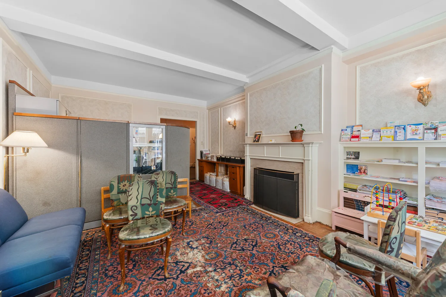 $995,000 | 120 East 75th Street, Unit 1C | Lenox Hill