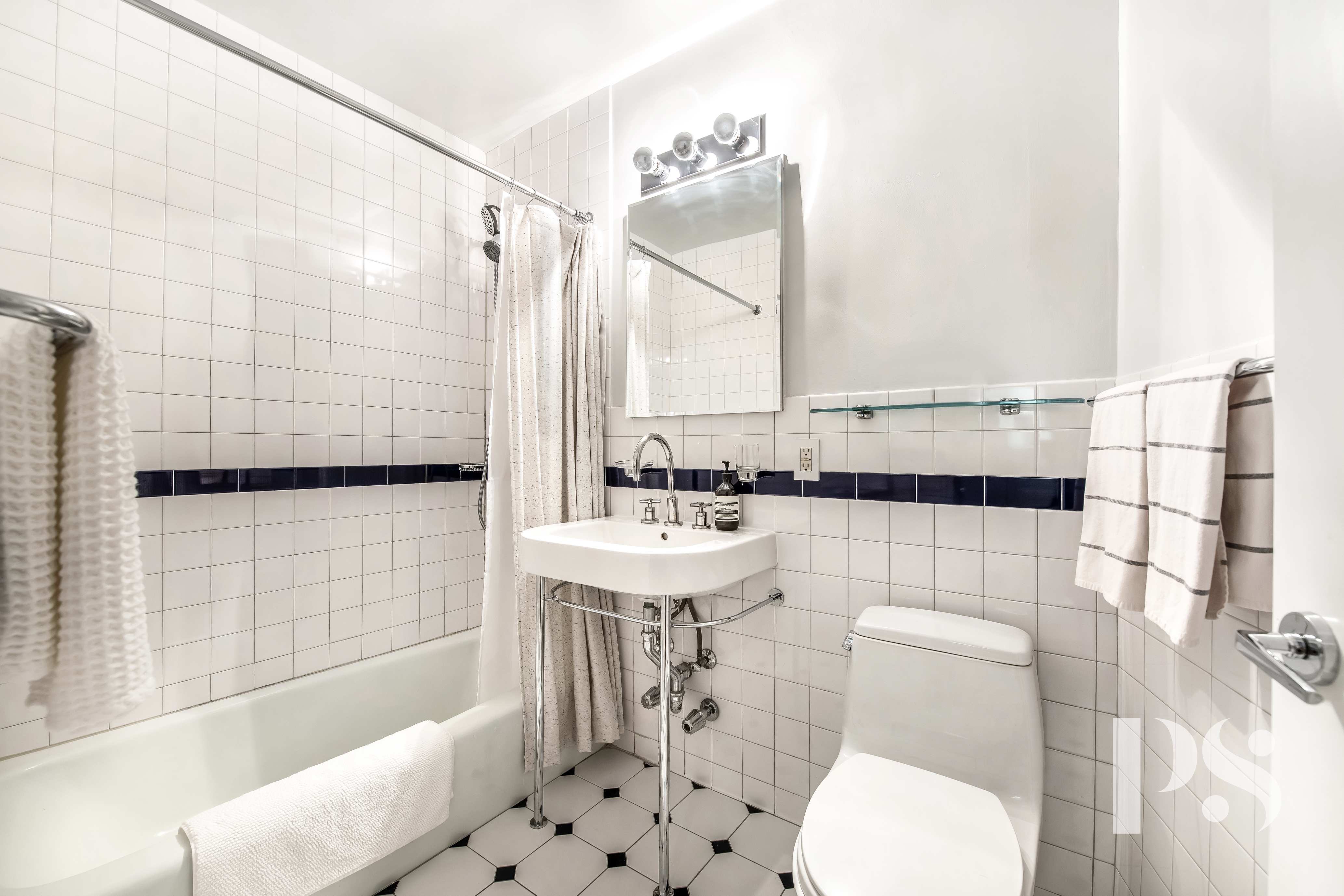 67 East 11th Street, Unit 517 Manhattan, NY 10003 - Photo 10 of 13