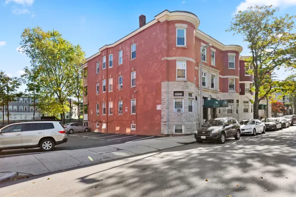 $3,650 | 510 Talbot Avenue, Unit 3, Dorchester Center, MA 02124