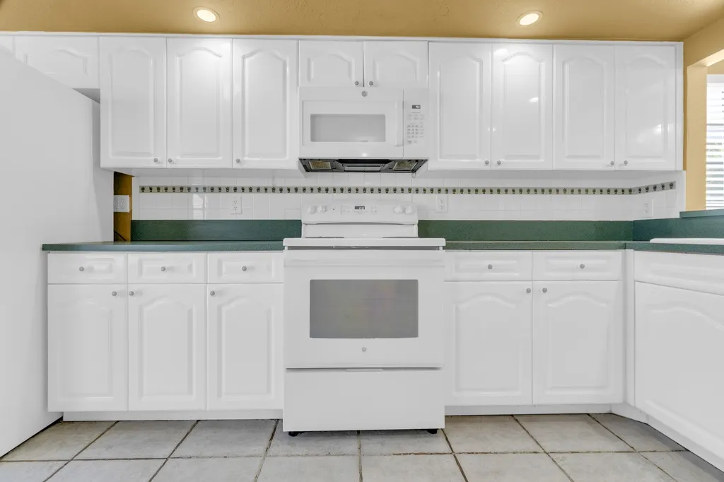 $410,000 | 8209 Waterford Avenue, Unit 8209, Tamarac, FL 33321