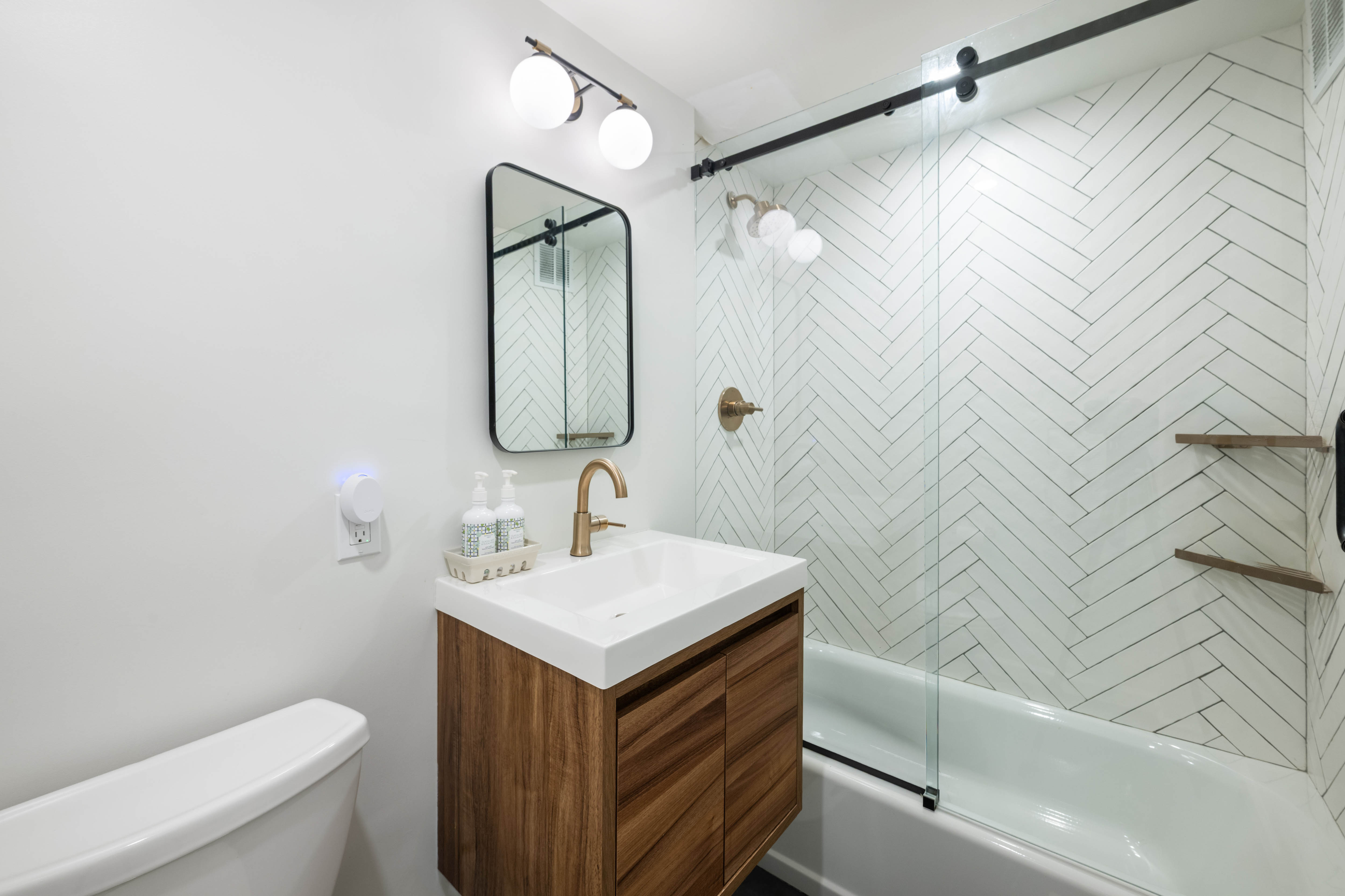 3725 Henry Hudson Parkway West, Unit 3DE Bronx, NY 10463 - Photo 14 of 20