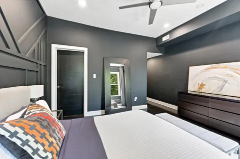 $1,295,000 | 2335-37 Carpenter Street, Philadelphia, PA 19146