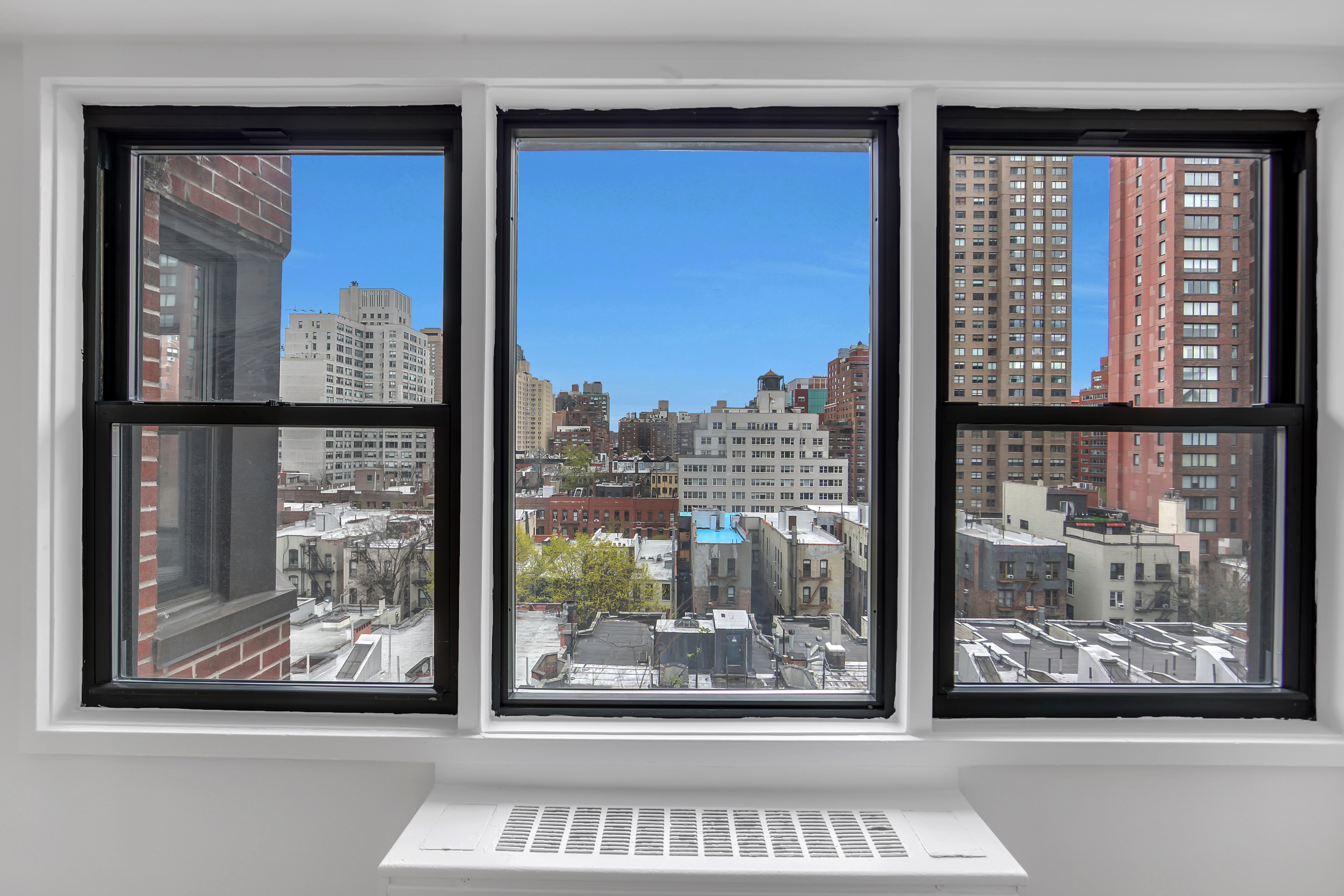 520 East 81st Street, Unit 14C Manhattan, NY 10028 - Photo 4 of 13 a view of a window