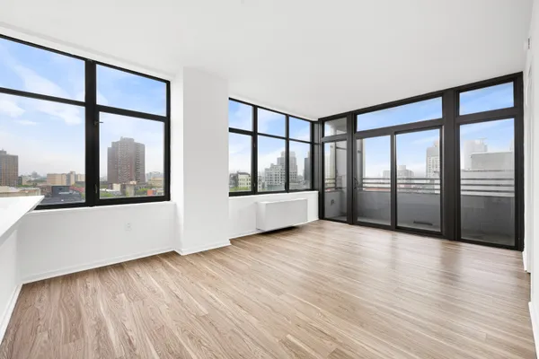 $4,638 | 424 Bedford Avenue, Unit 8B | Williamsburg
