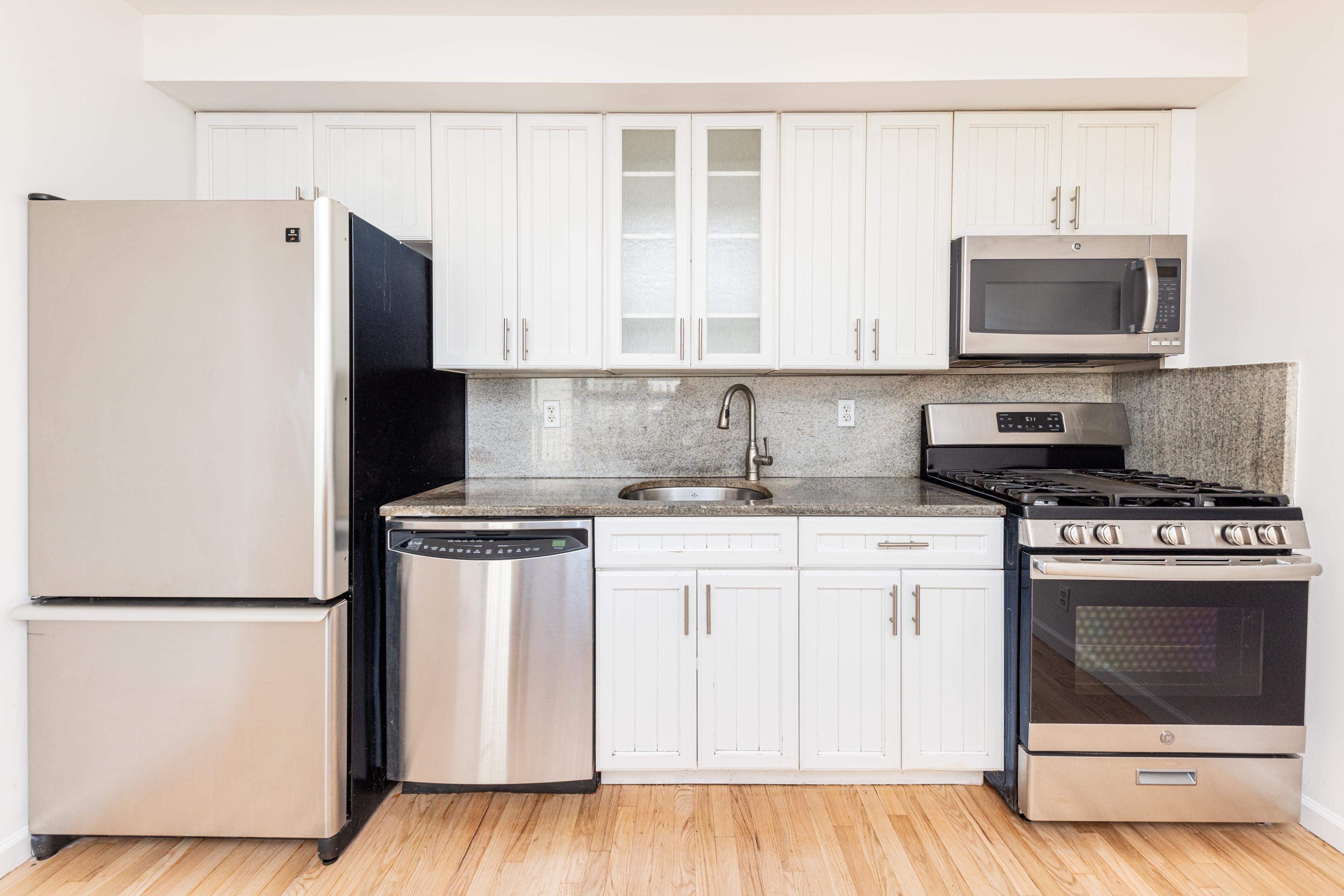 170 Broadway, Unit 3B Brooklyn, NY 11211 - Photo 4 of 25