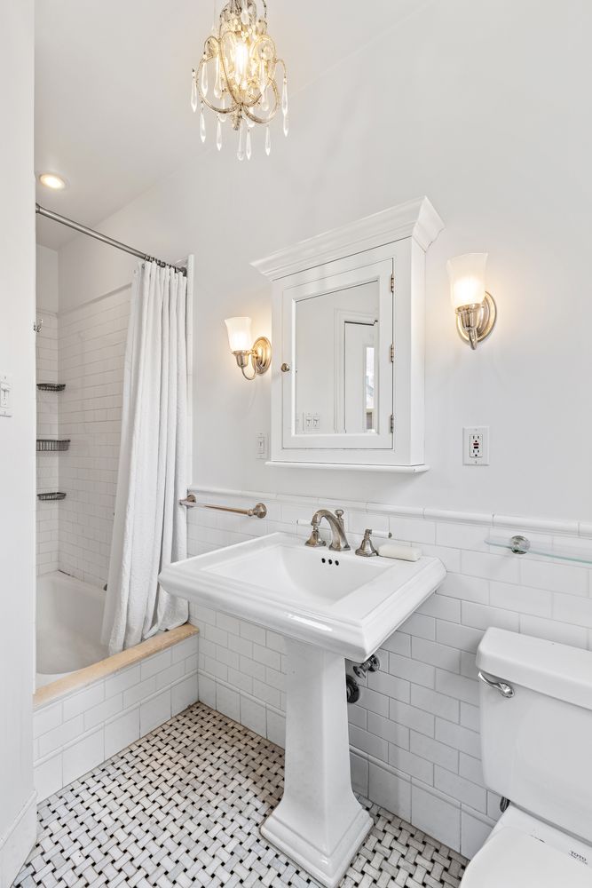 136 West 78th Street, Unit 3 Manhattan, NY 10024 - Photo 7 of 8