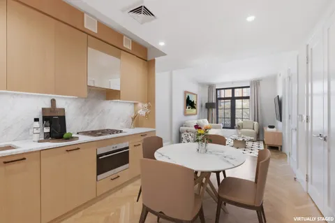 $750,000 | 300 West 122nd Street, Unit 4F | Harlem