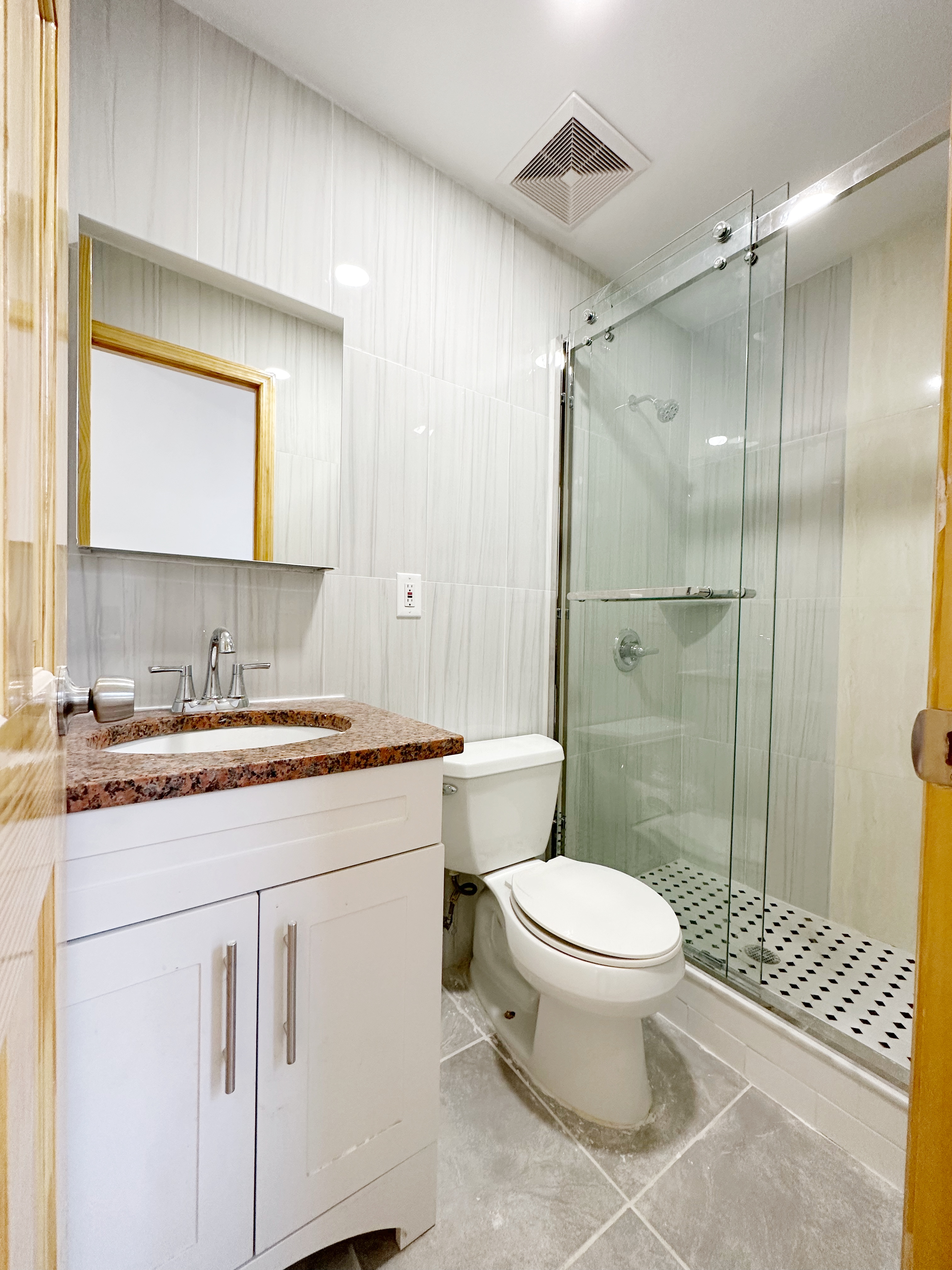 616 Seneca Avenue, Unit 2L Queens, NY 11385 - Photo 6 of 7