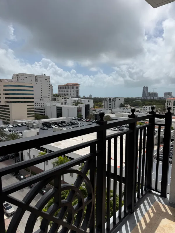 $550,000 | 357 Almeria Avenue, Unit 1006, Coral Gables, FL 33134