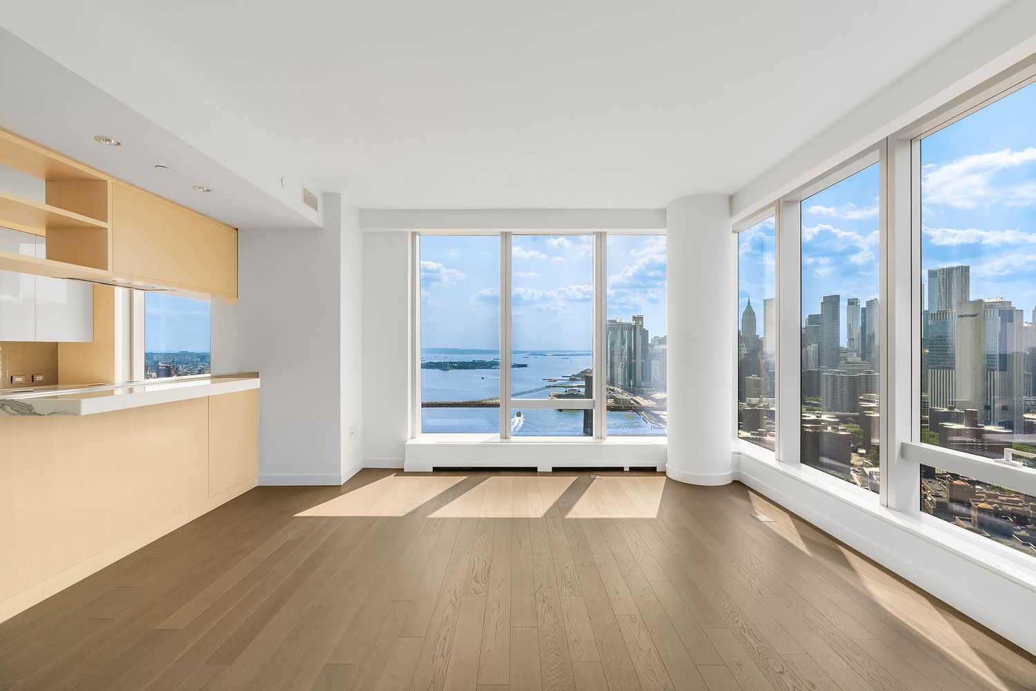 $8,250 | 252 South Street, Unit 40A | Manhattan