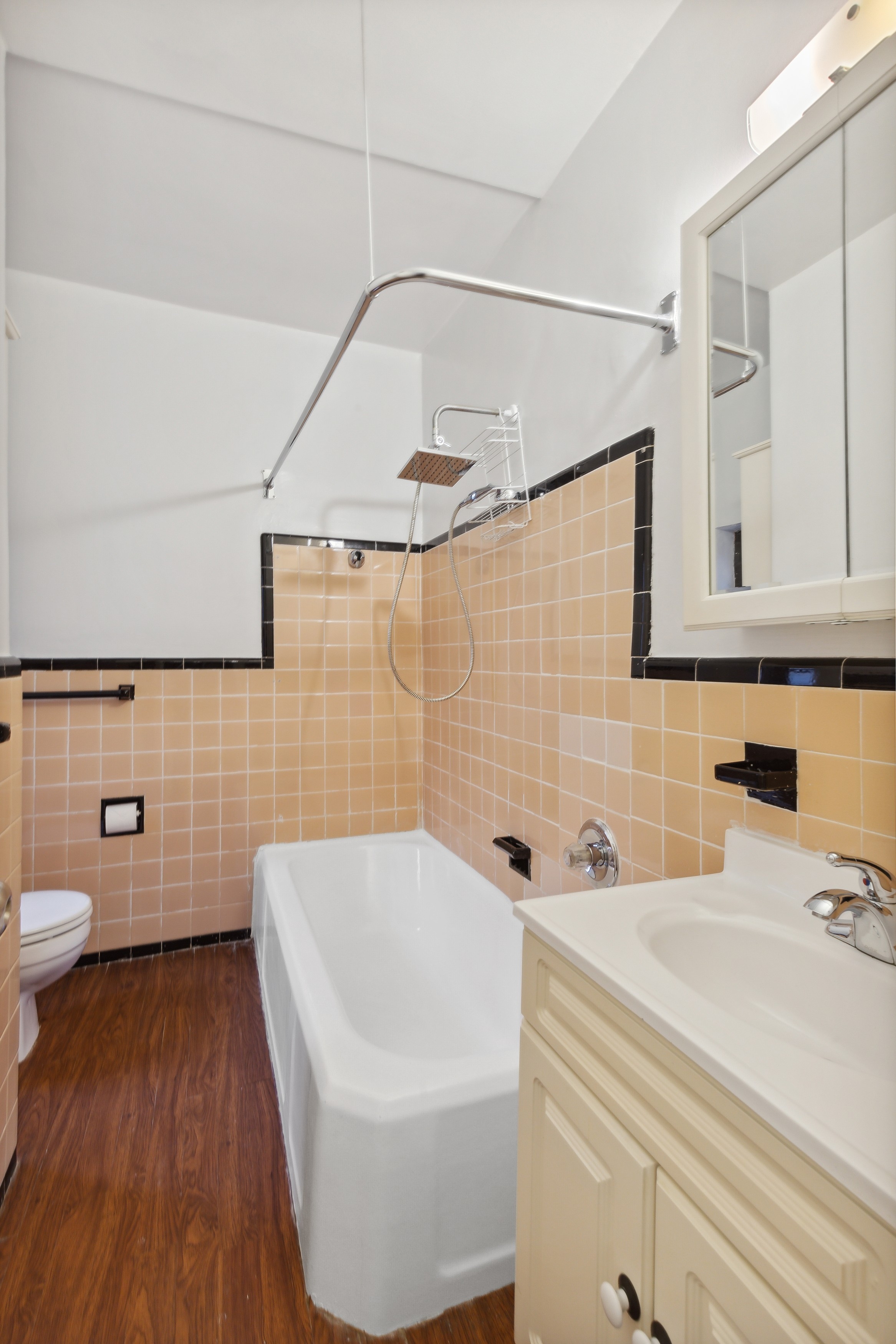 251 Seaman Avenue, Unit 1J Manhattan, NY 10034 - Photo 8 of 19