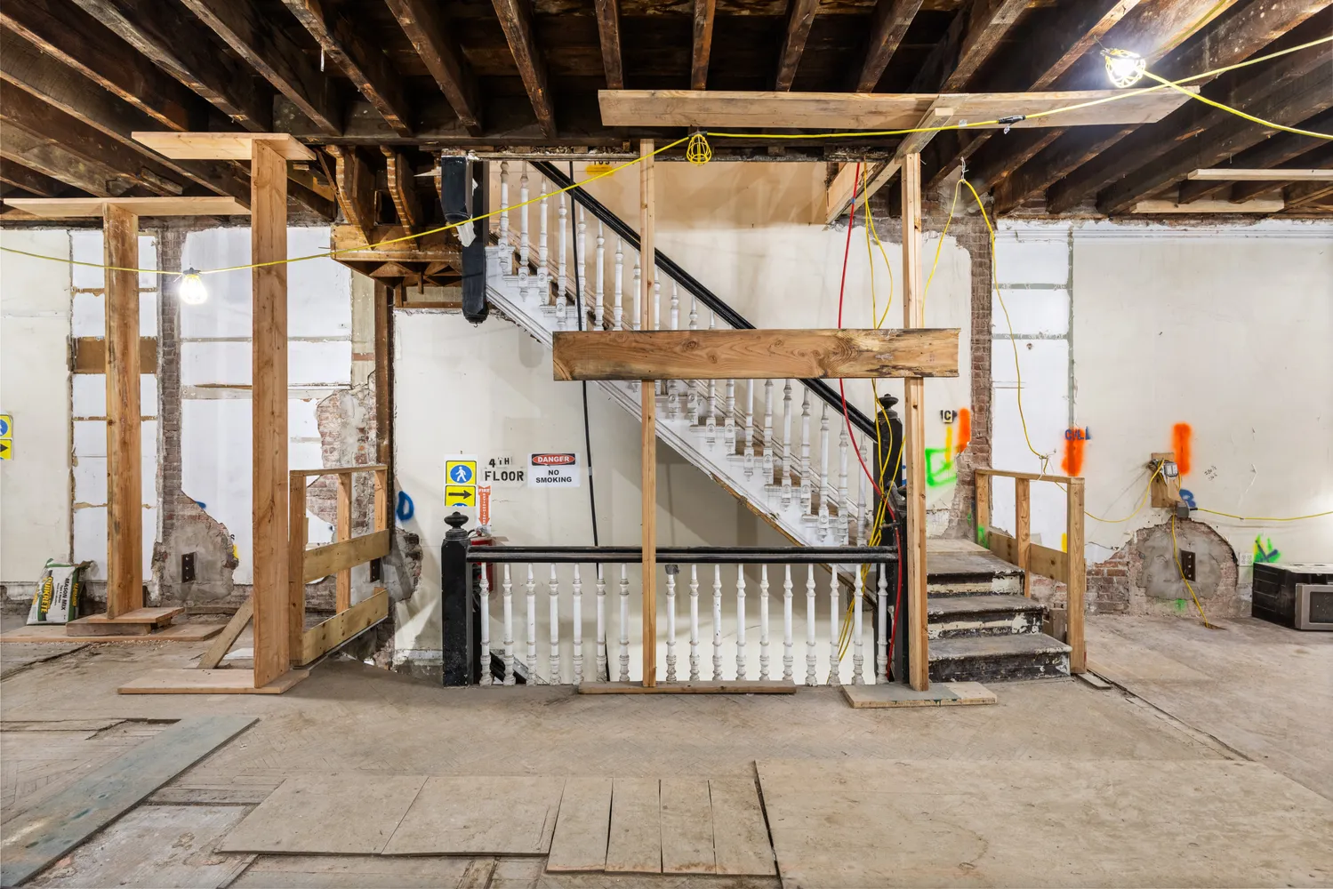 $9,800,000 | 105 East 64th Street | Lenox Hill