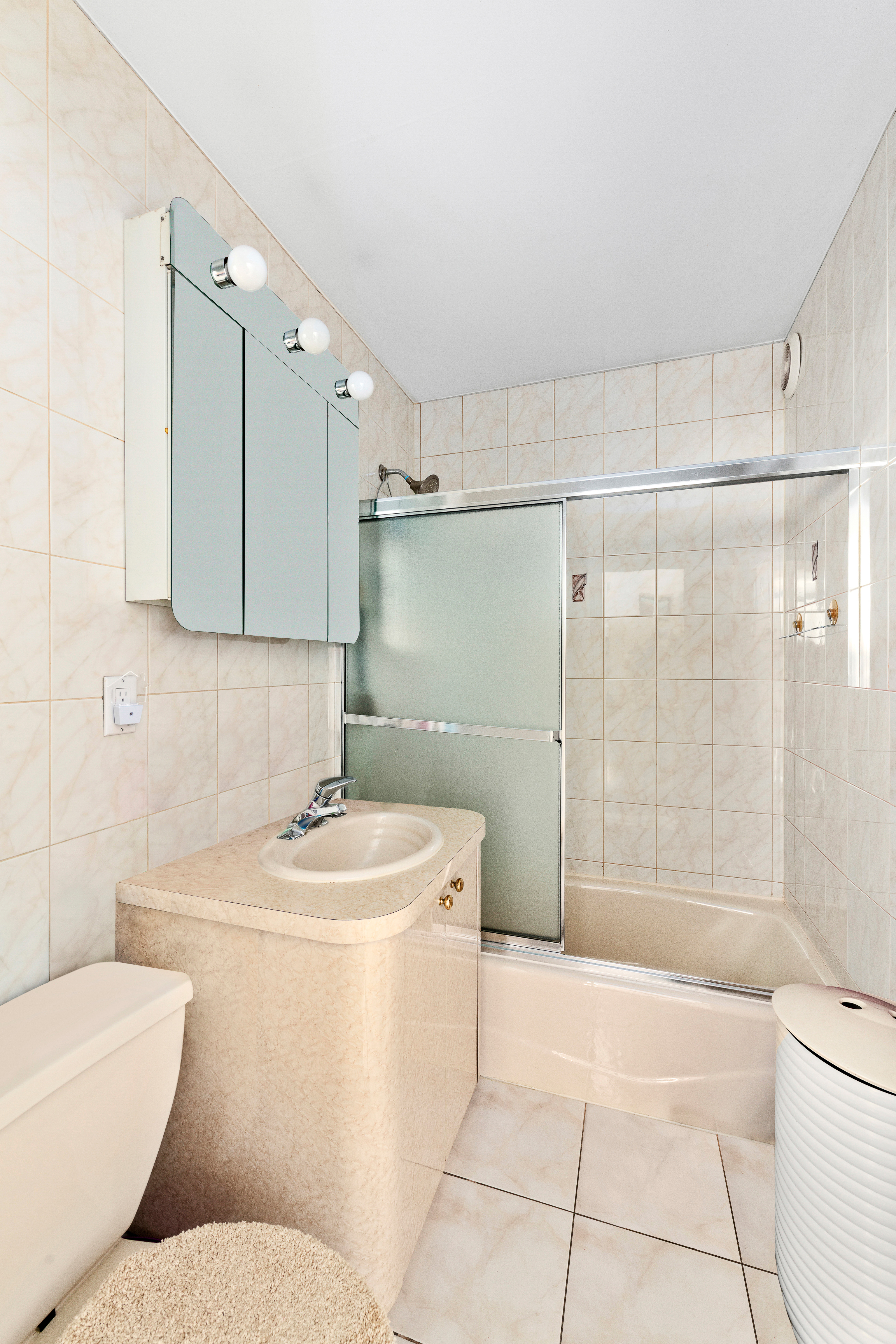 525 Ocean Parkway, Unit 5A Brooklyn, NY 11218 - Photo 7 of 10