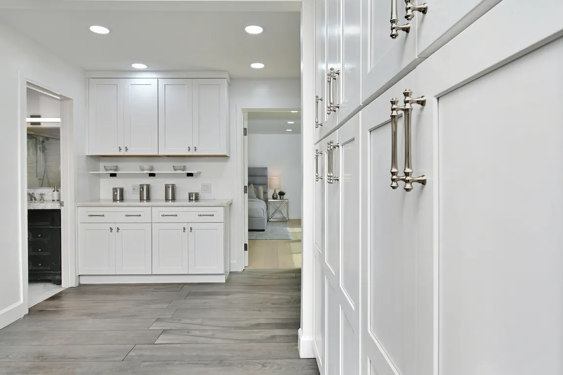 $2,599,000 | 4053 Harclare Lane, Encino, CA 91436