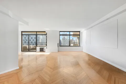 $2,099,000 | 400 East 70th Street, Unit 3005 | Lenox Hill