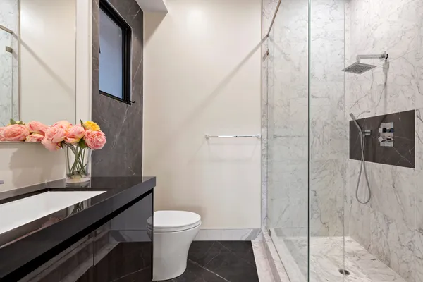 $8,750,000 | 976 Bel Air Road, Los Angeles, CA 90077