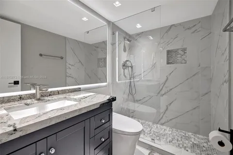 $1,100,000 | 2751 South Ocean Drive, Unit 404N, Hollywood, FL 33019