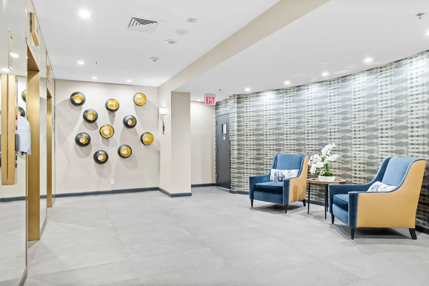 a view of a large multi story building