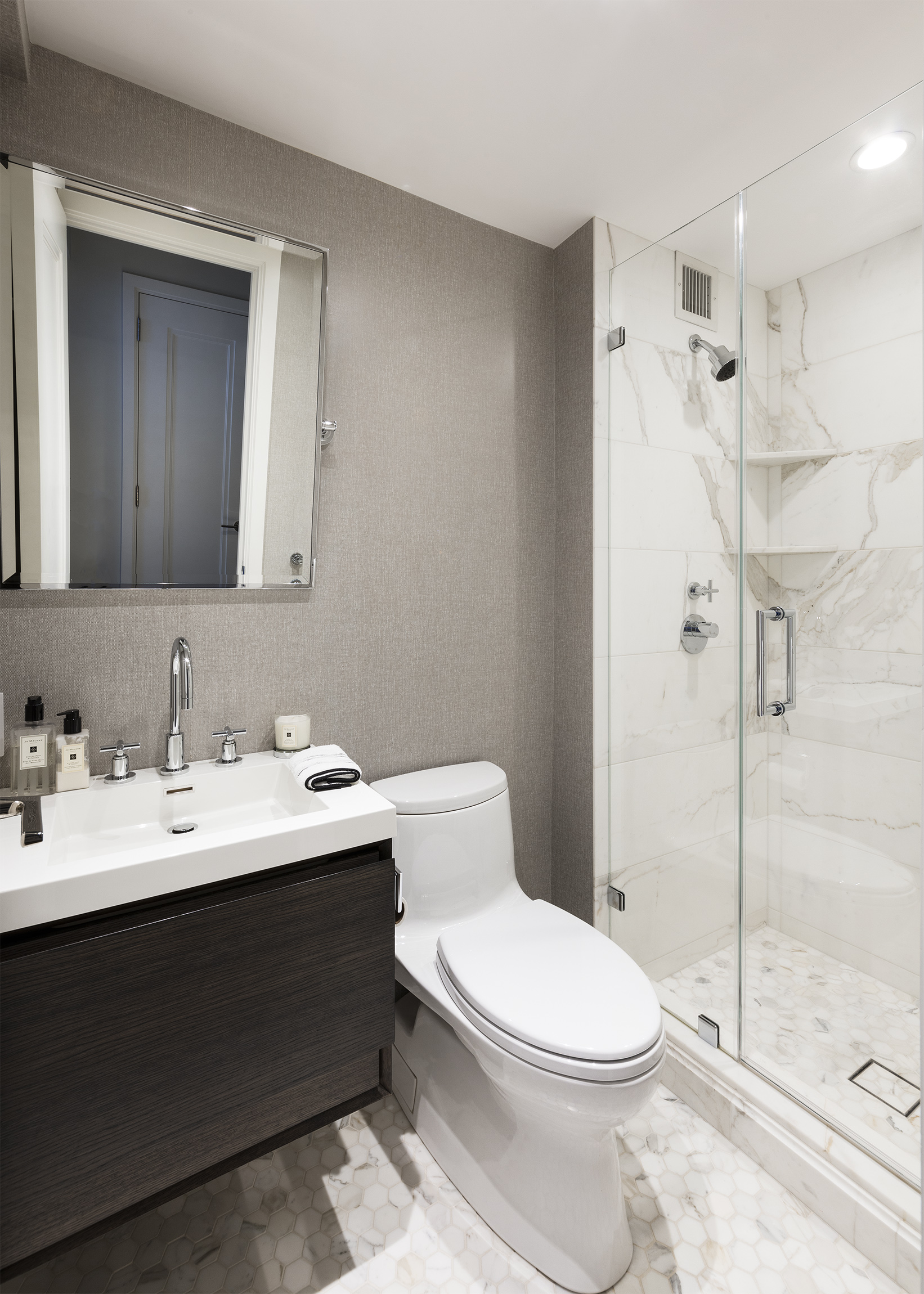 45 East 72nd Street, Unit 7C Manhattan, NY 10021 - Photo 9 of 10