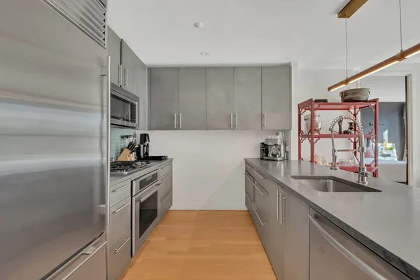 $1,950,000 | 49 North 8th Street, Unit 6E | Williamsburg