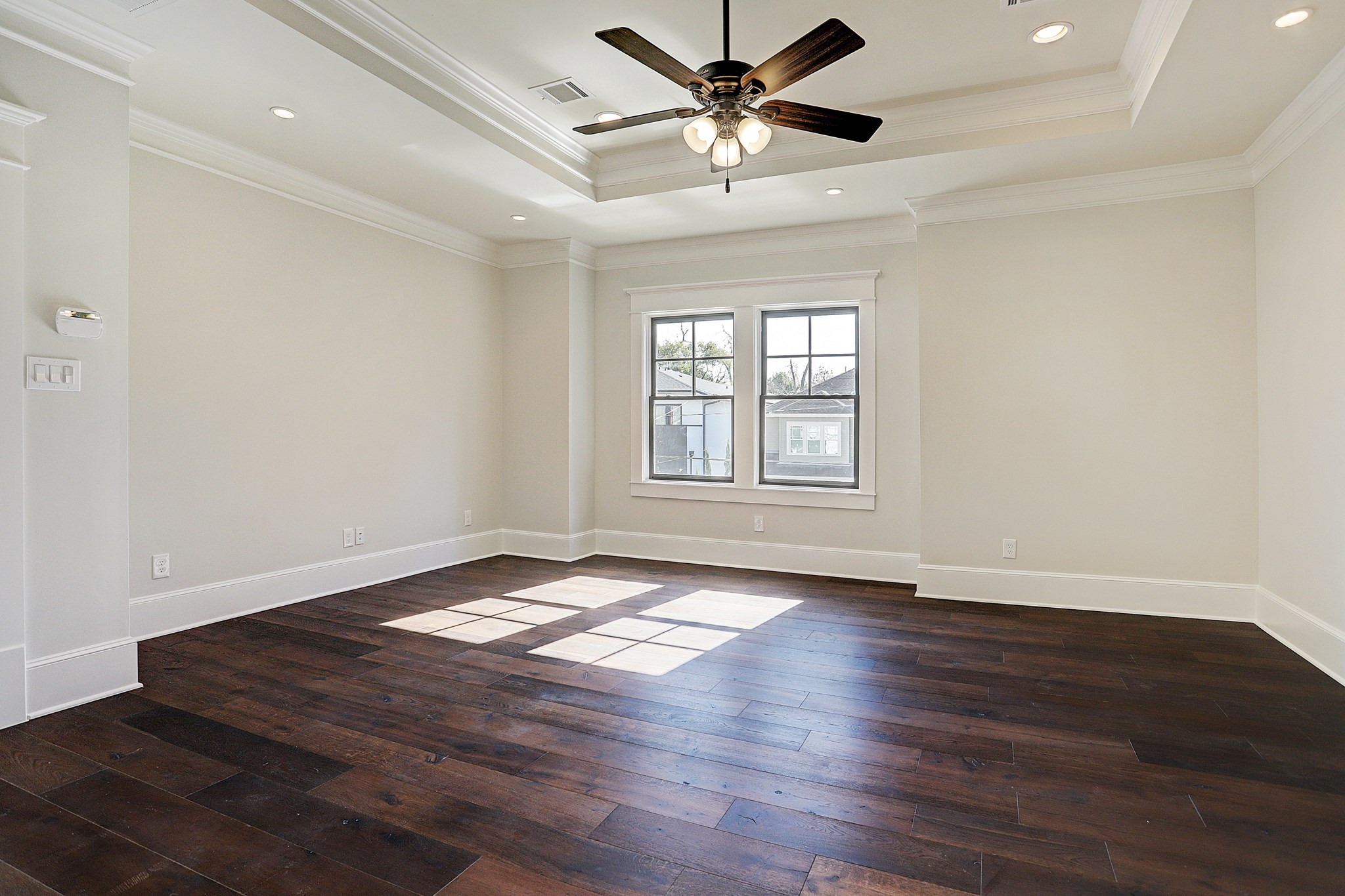 1901 Bradshaw Street Houston, TX 77008 - Photo 11 of 29