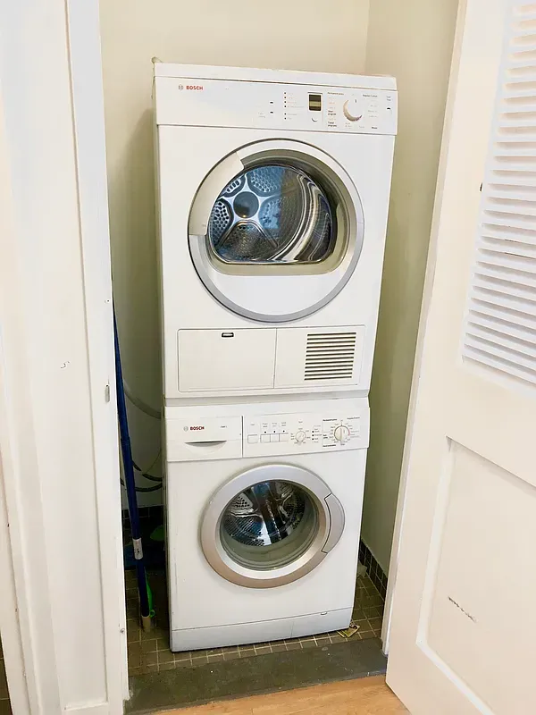 $5,500 | 310 West 52nd Street, Unit 18C | Hell's Kitchen