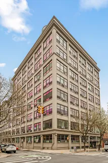 $930,000 | 505 Court Street, Unit 9G | Carroll Gardens