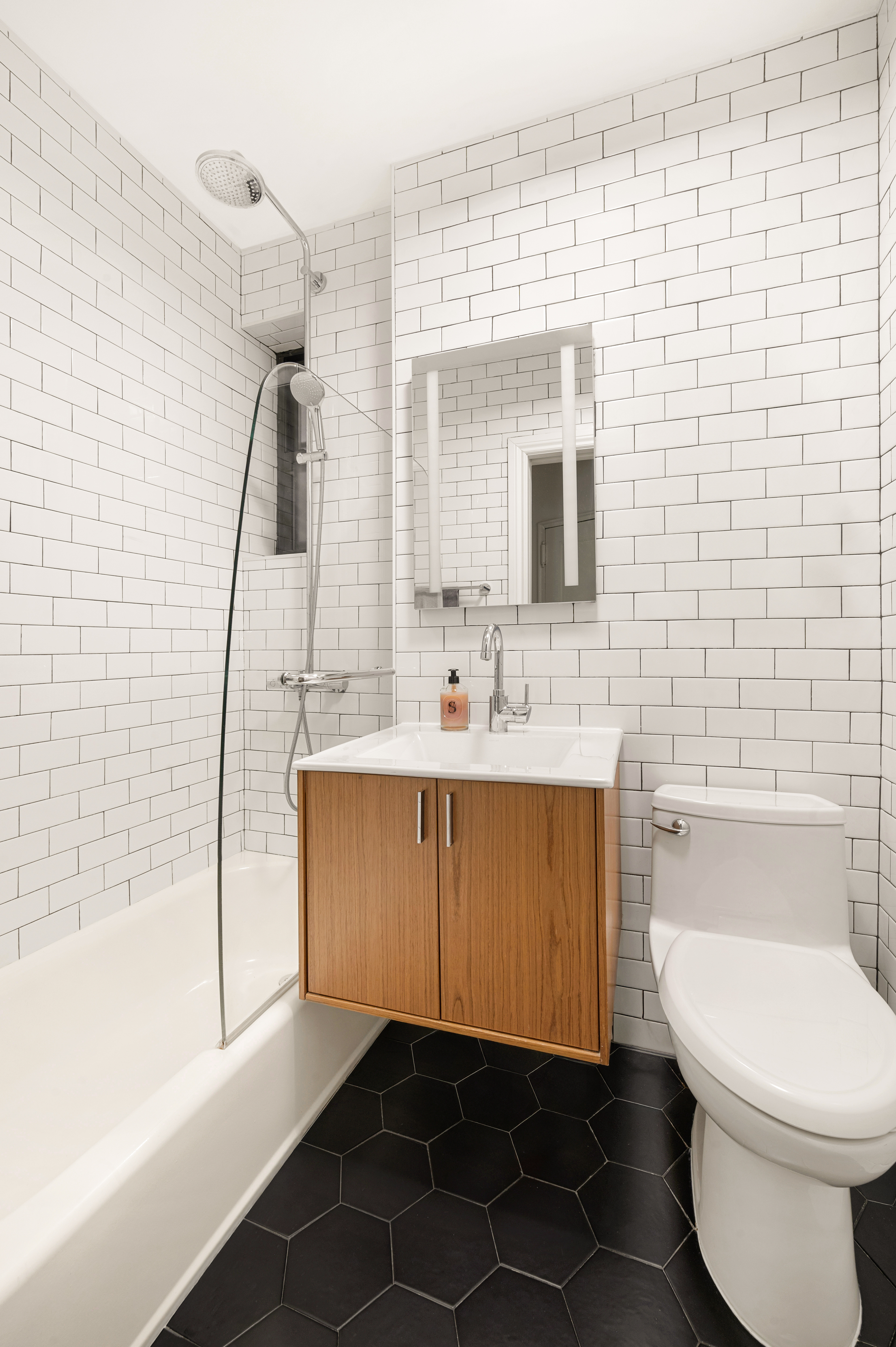 234 West 16th Street, Unit 3D Manhattan, NY 10011 - Photo 5 of 7
