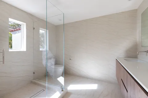 $3,999,900 | 2850 Sheridan Avenue, Miami Beach, FL 33140