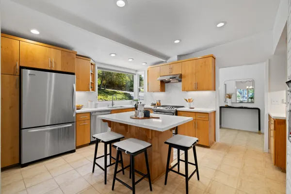 $1,695,000 | 8 Westwood Court, Orinda, CA 94563