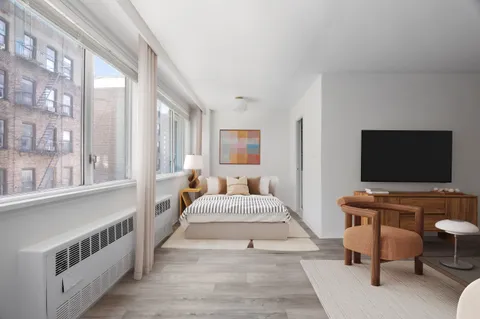 $460,000 | 333 East 14th Street, Unit 4N | Gramercy