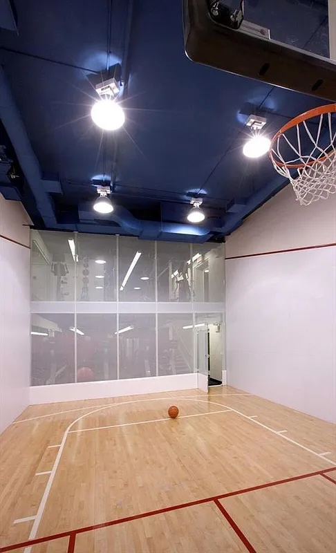 306 Gold Street, Unit 22B Brooklyn, NY 11201 - Photo 9 of 11 a view of a room with gym equipment