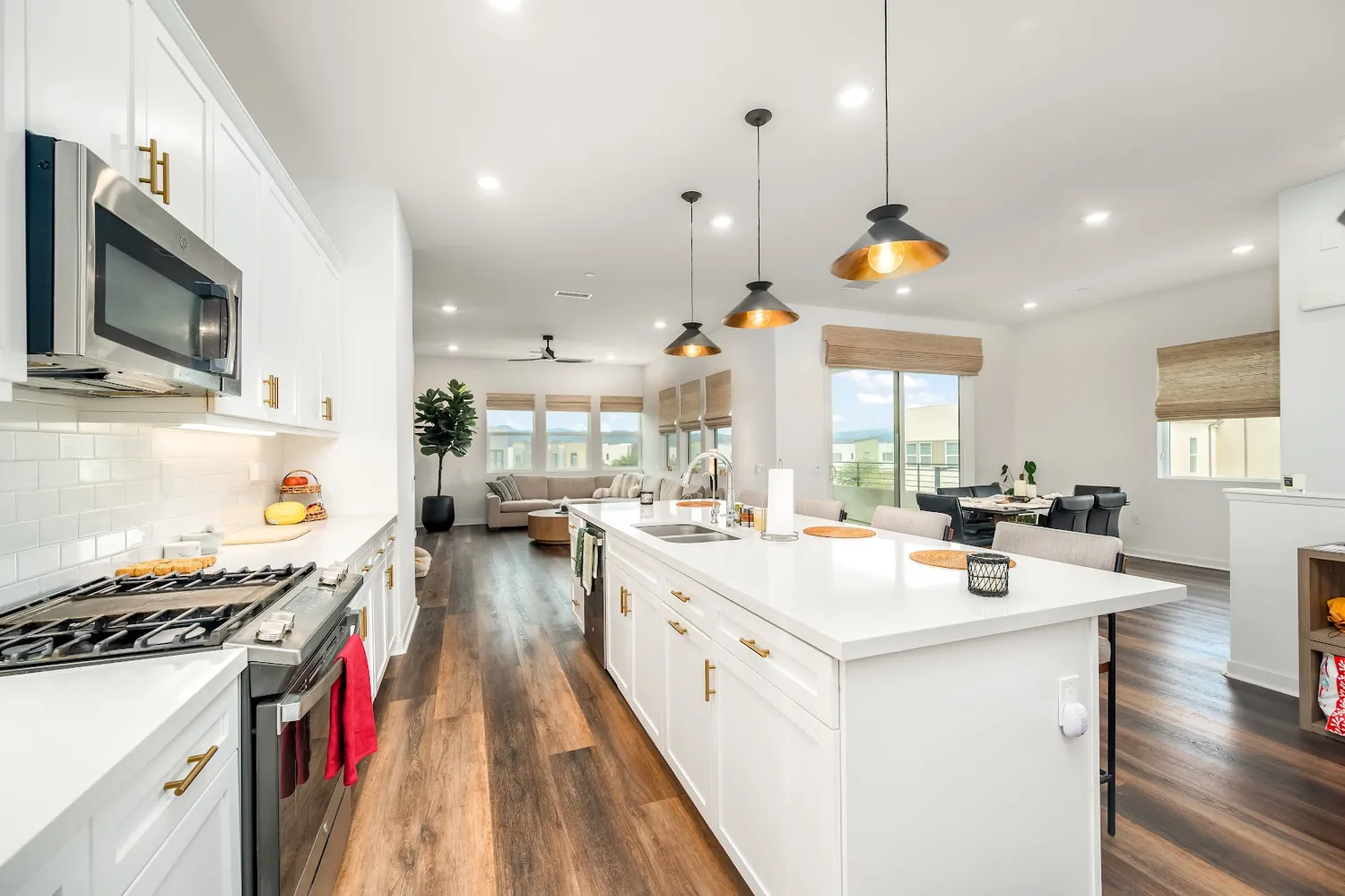 $905,000 | 27525 Illumination Court, Valencia, CA 91381