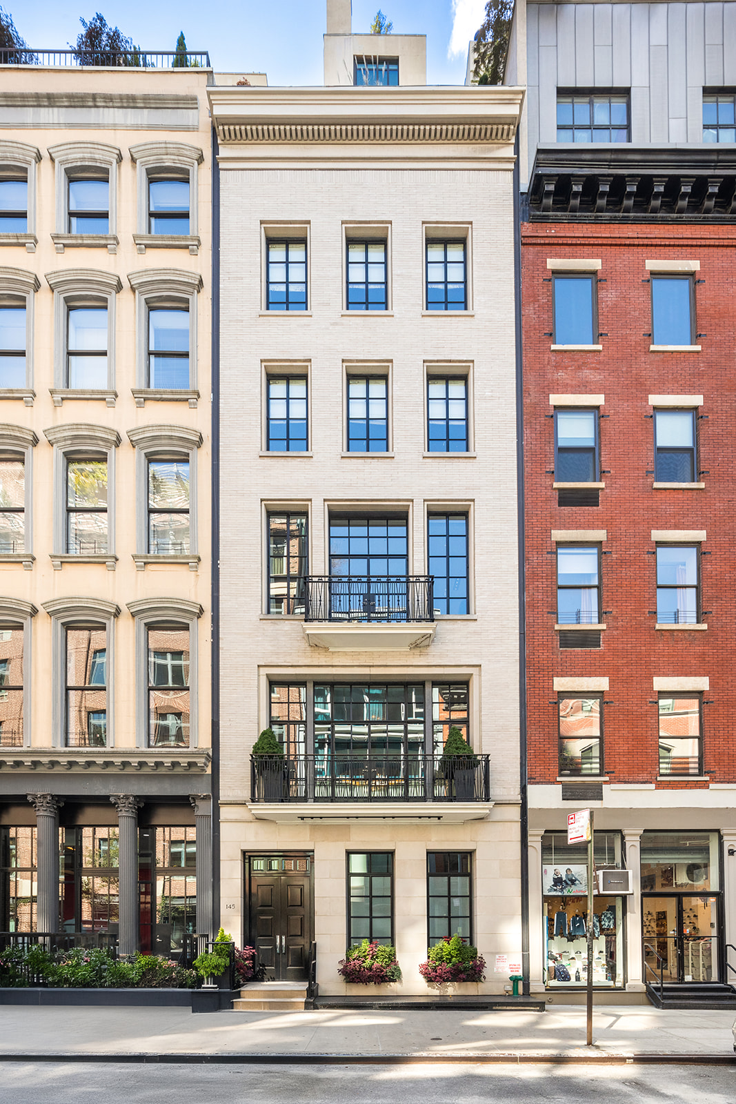 145 Reade Street Manhattan, NY 10013 - Photo 2 of 32