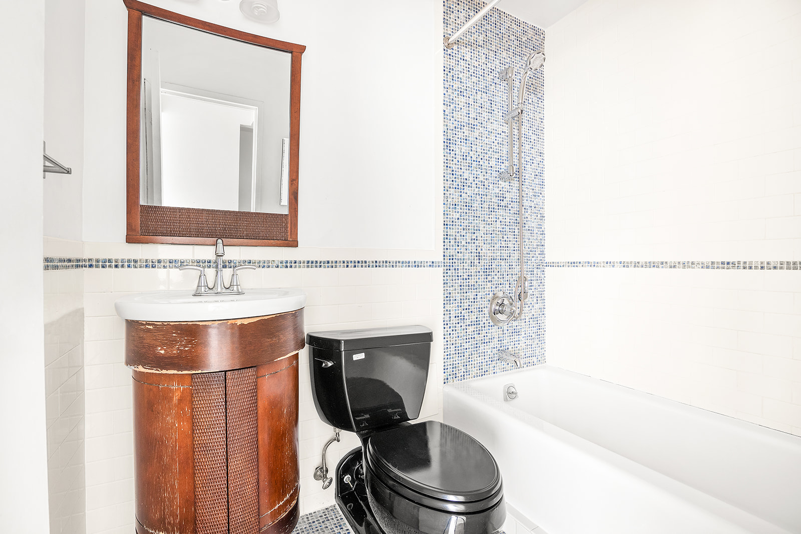 77 Bleecker Street, Unit 614 Manhattan, NY 10012 - Photo 2 of 6