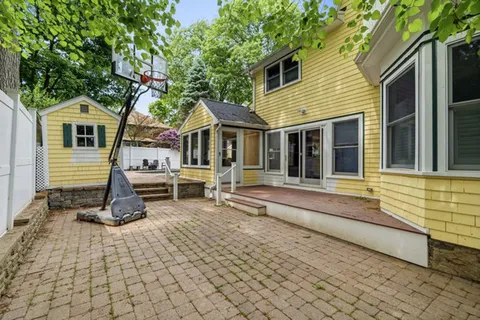 Contact Agent | Lincoln Street, Arlington, MA 02476