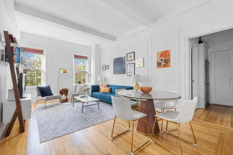 $795,000 | 155 Henry Street, Unit 4A | Brooklyn Heights