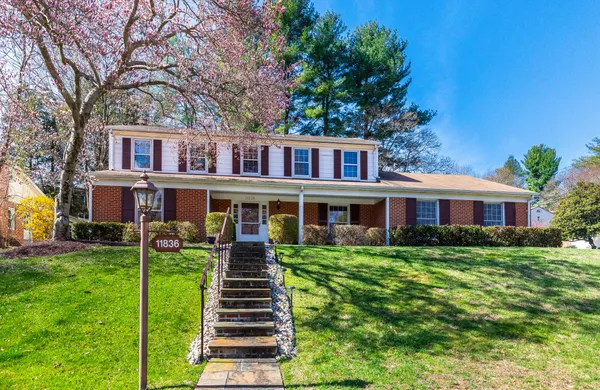 $1,250,000 | 11836 Goya Drive, Potomac, MD 20854