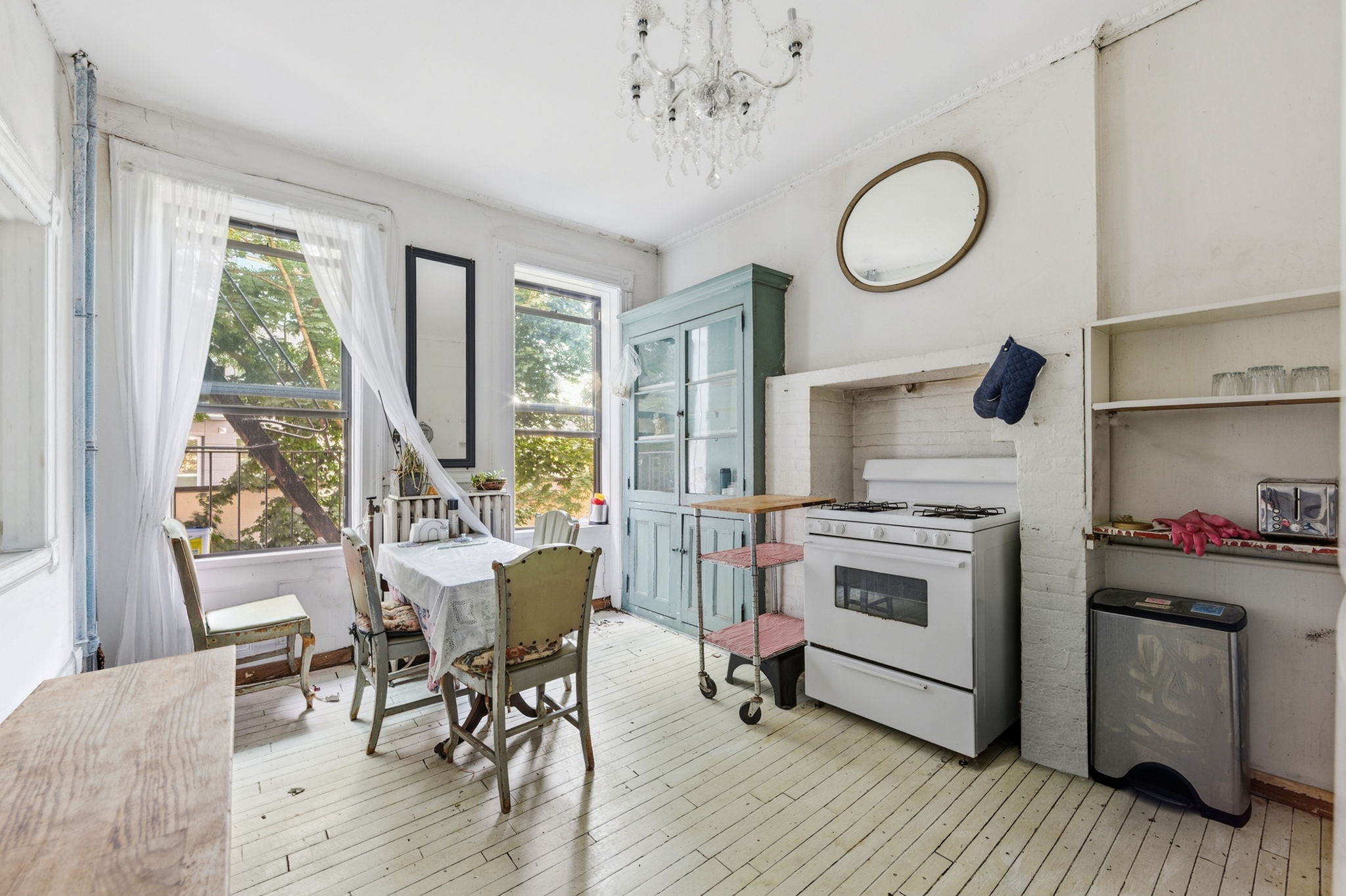 21-44 45th Road Queens, NY 11101 - Photo 6 of 9 Gallery Image 6