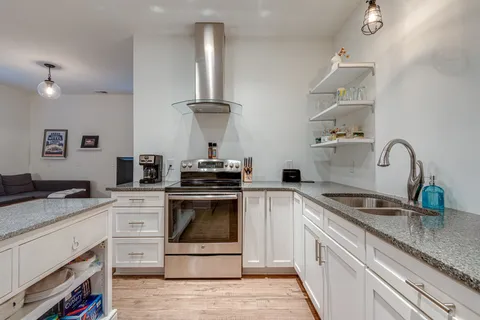 $3,200,000 | 510 Granny White Pike, Brentwood, TN 37027