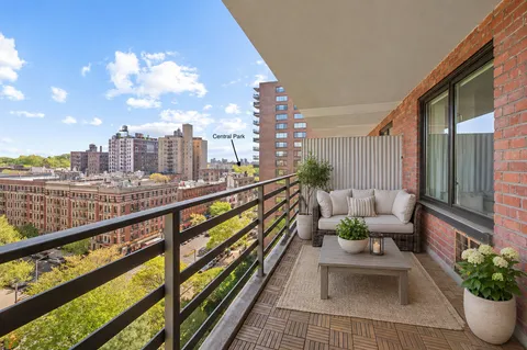 $1,295,000 | 392 Central Park West, Unit 11J | Upper West Side