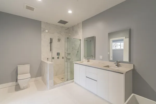$739,900 | 731 West 17th Street, Unit 1E, Chicago, IL 60616