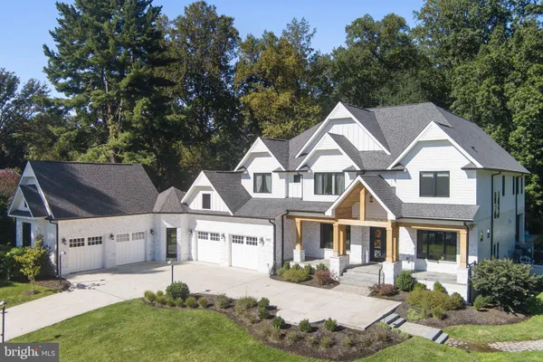 Contact Agent | 608 Walker Road, Great Falls, VA 22066