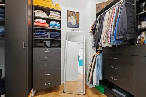 a view of walk in closet